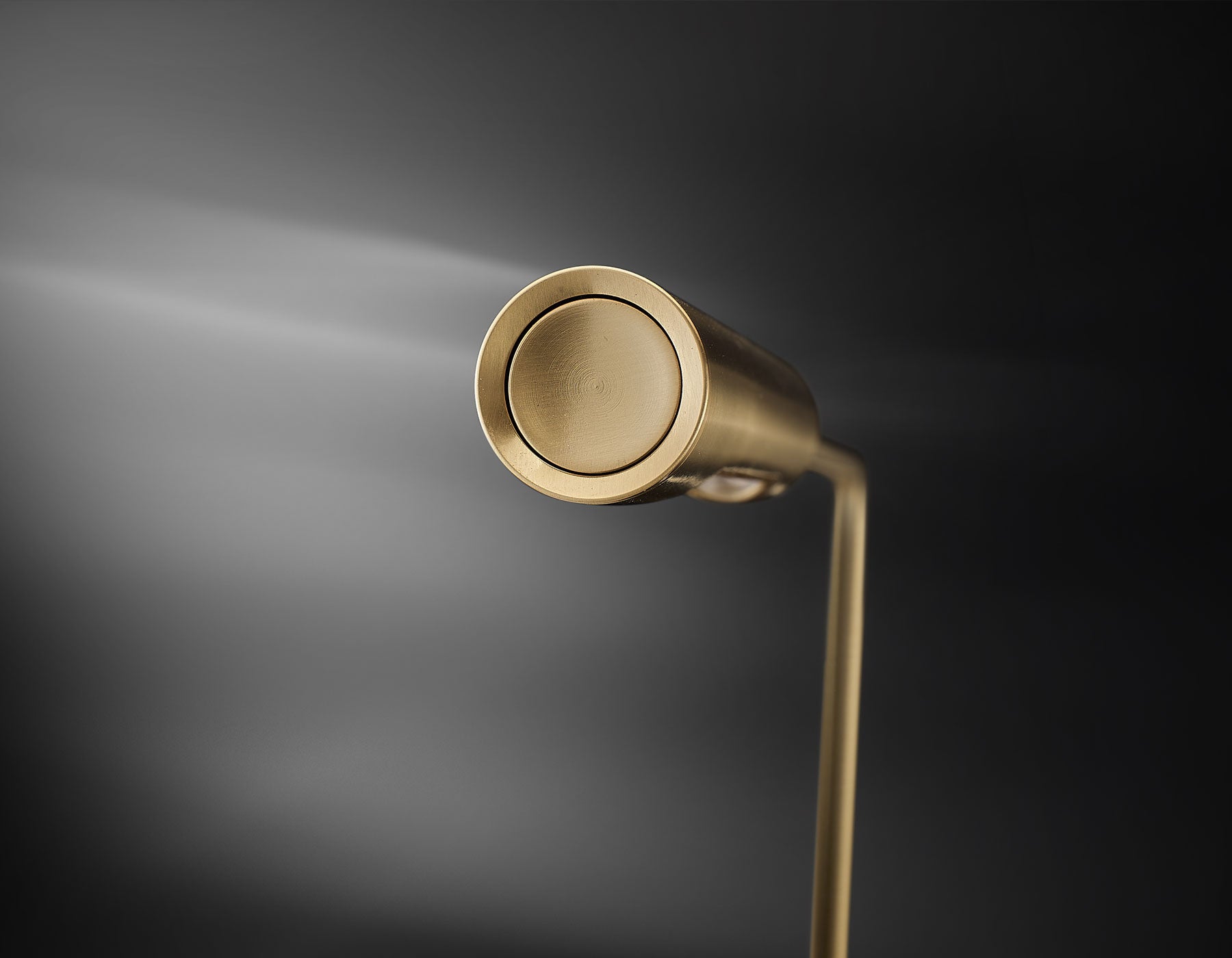 Flo Desk Gold