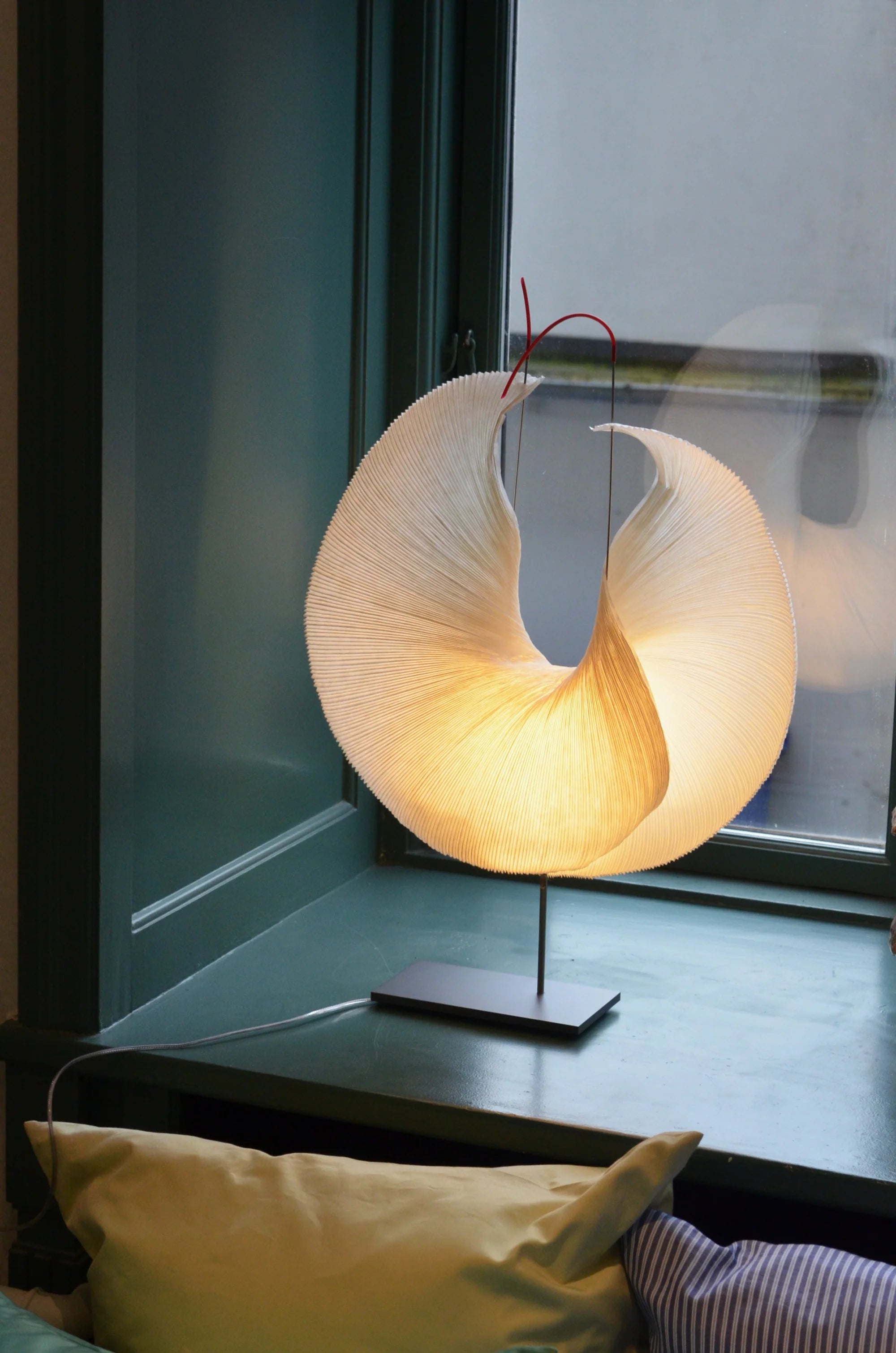 Yoruba Rose Bordlampe