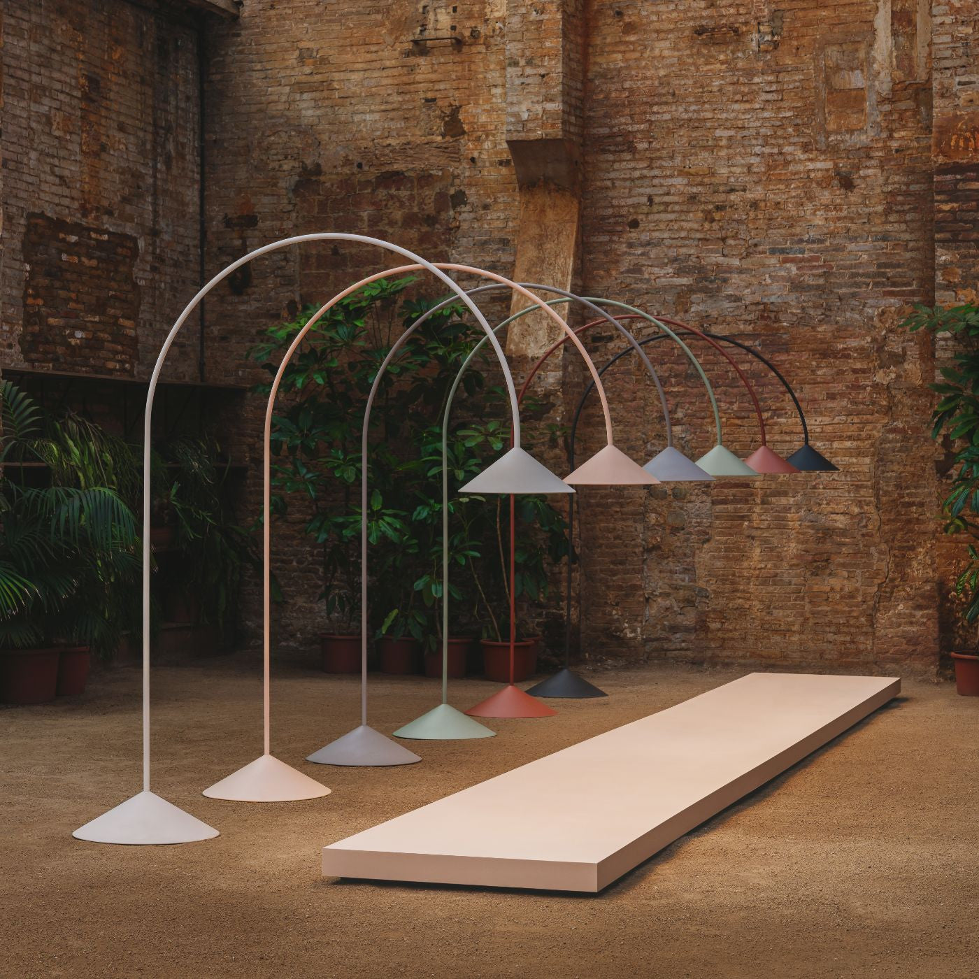 Out Outdoor Gulvlampe