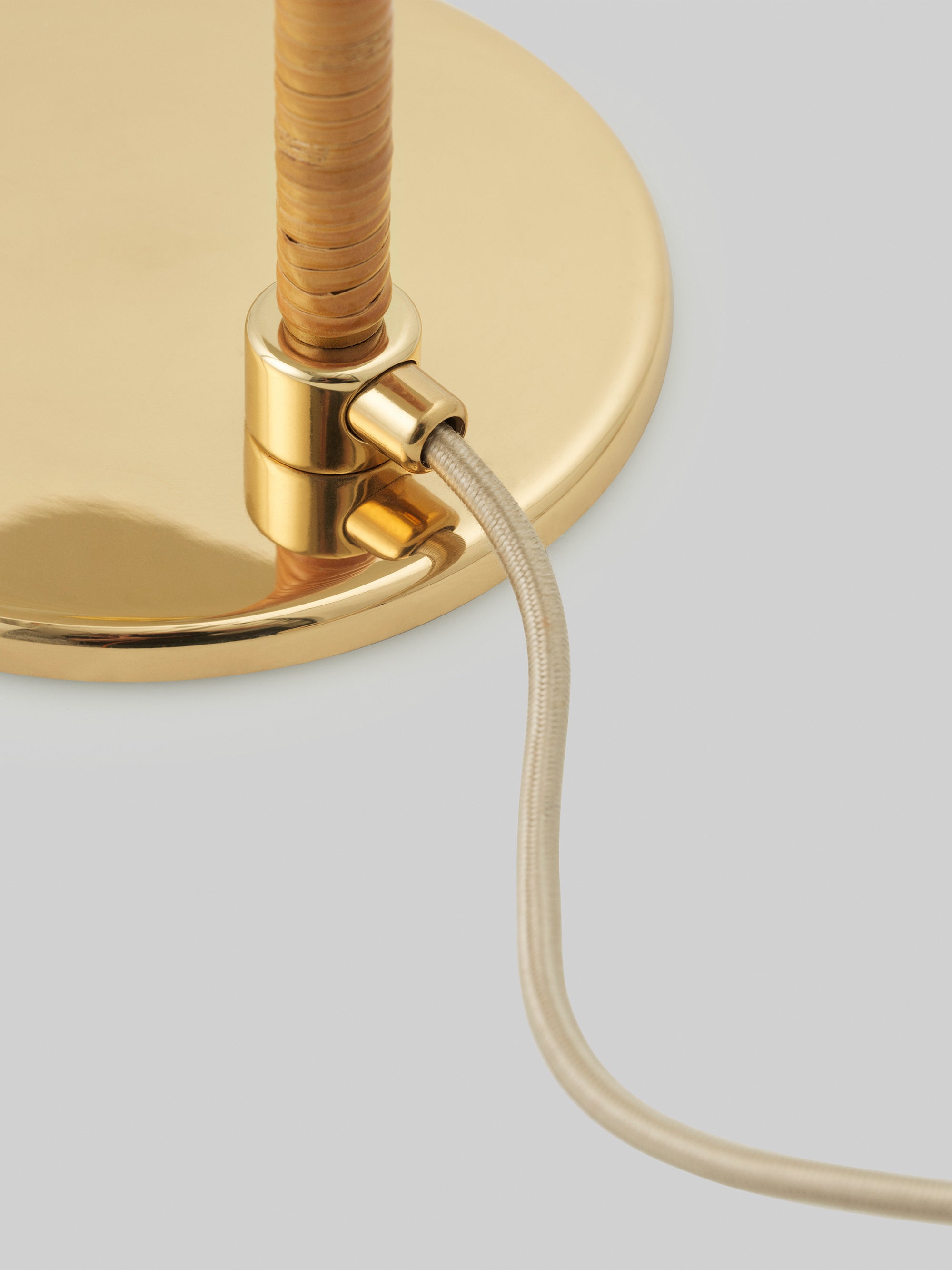 8602 Gulvlampe