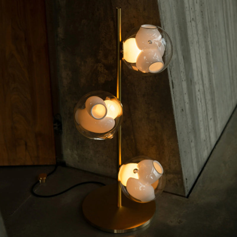 38.3 Gulvlampe Lav