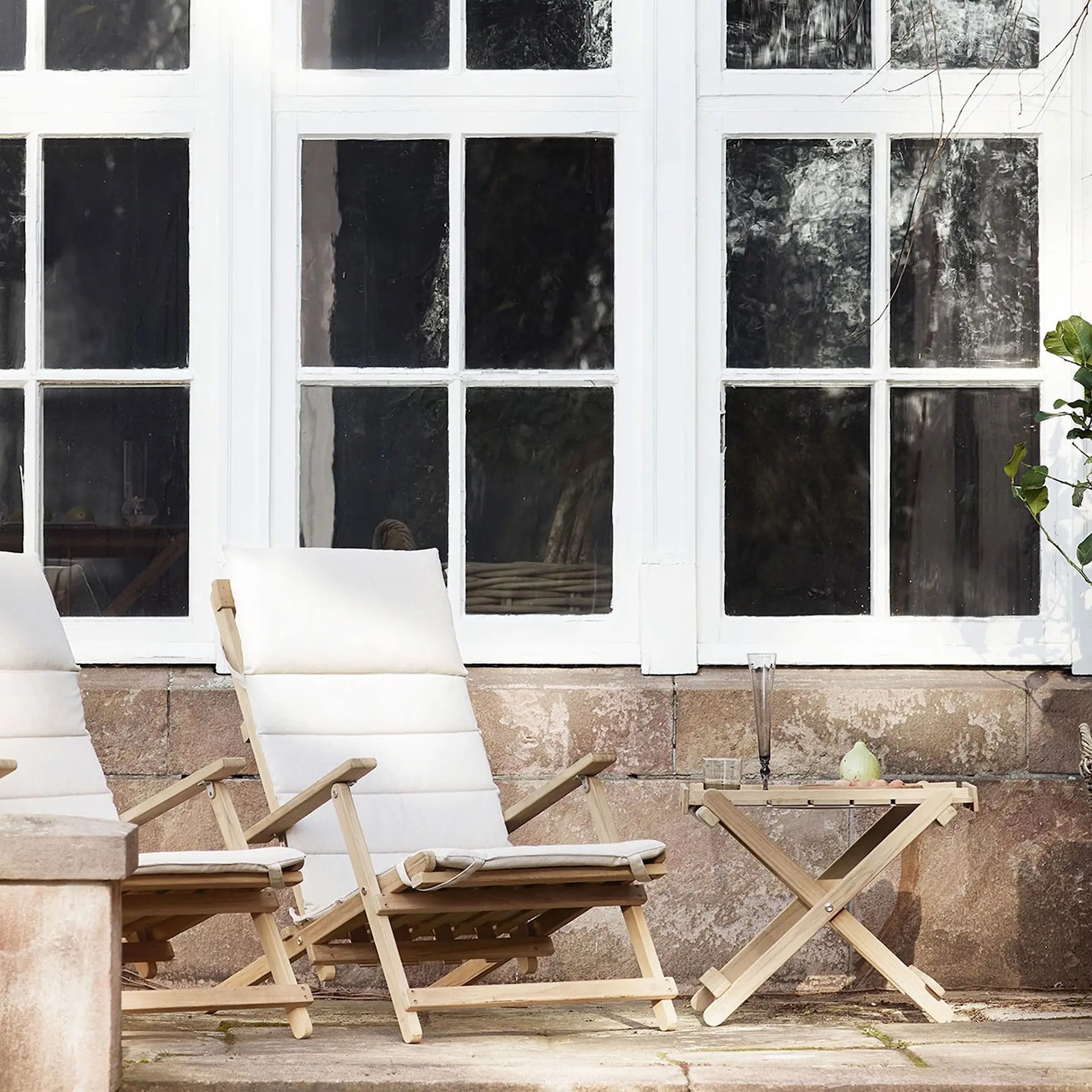BM5868 Outdoor Sidebord
