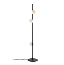 118.3 Gulvlampe Høy