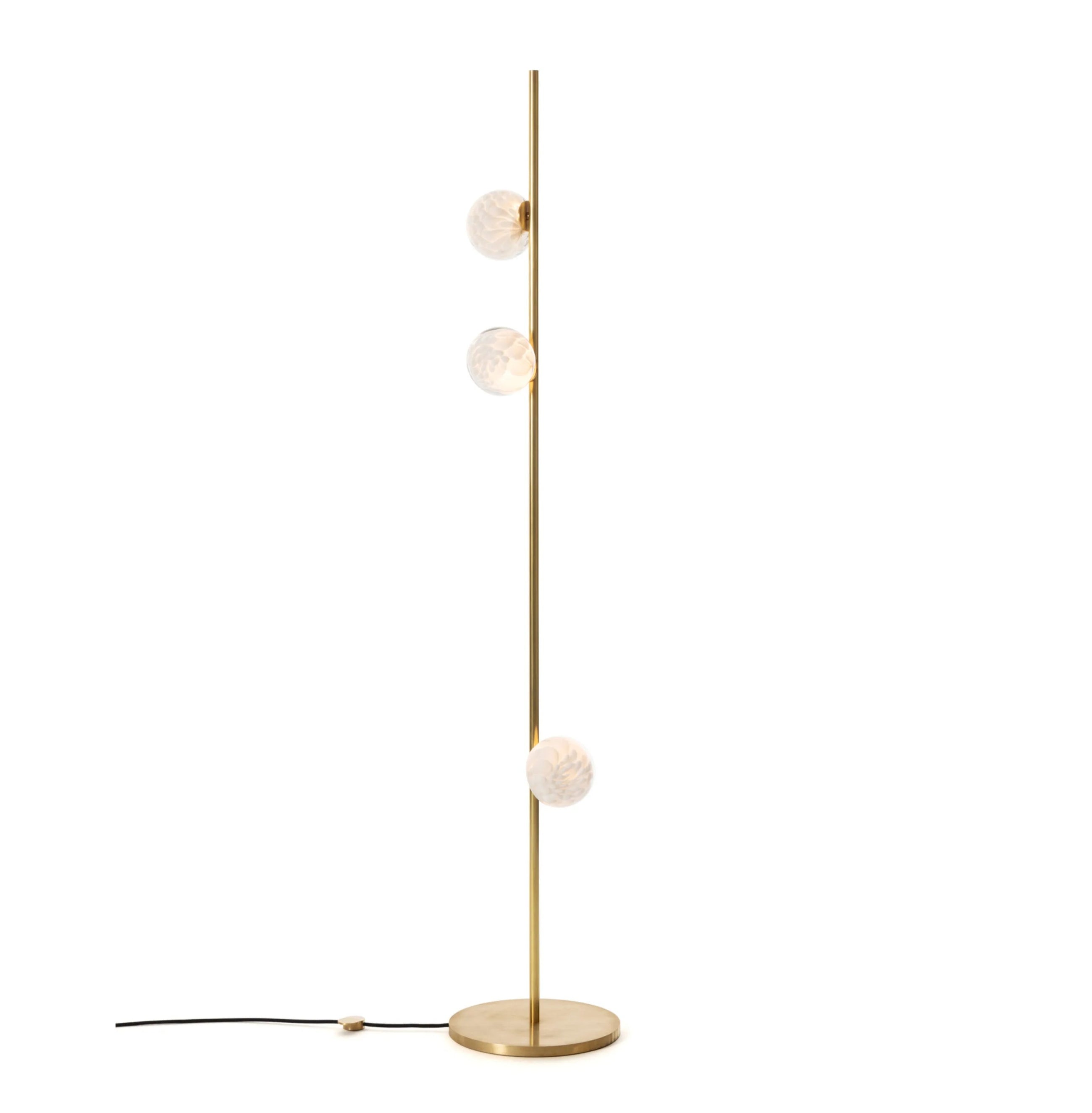 118.3 Gulvlampe Høy