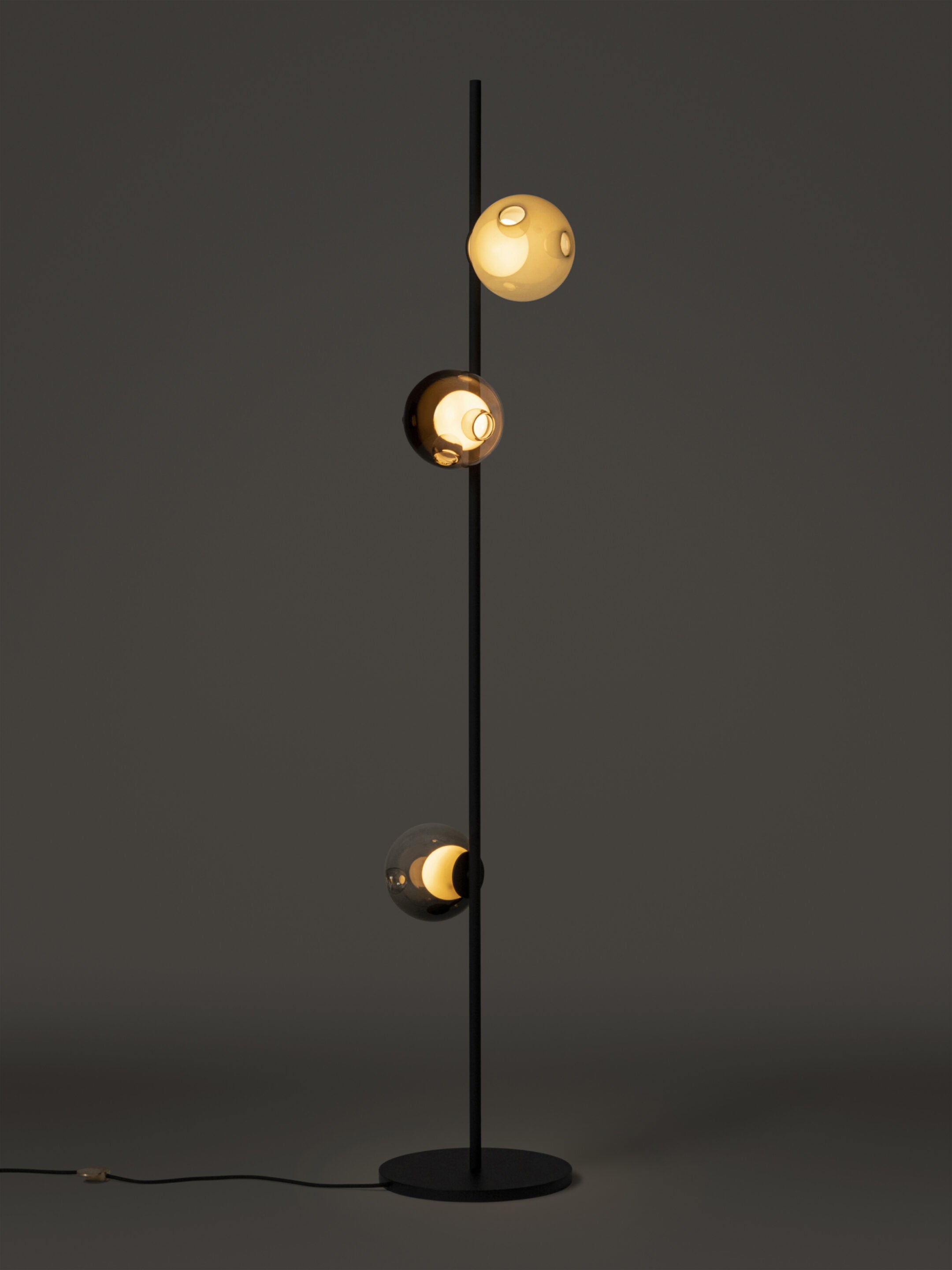 28.3 Gulvlampe Høy