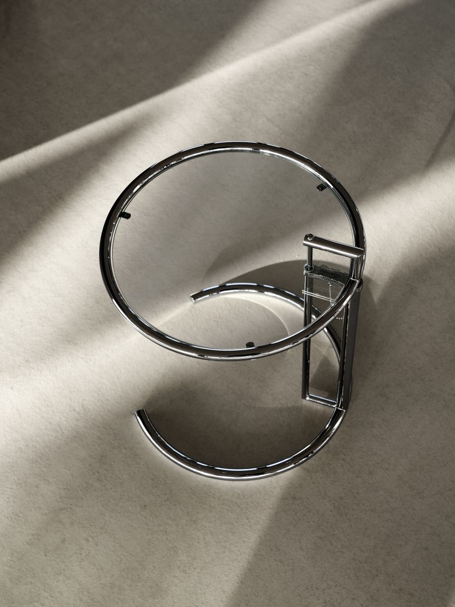 Eileen Gray E1027 Sidebord