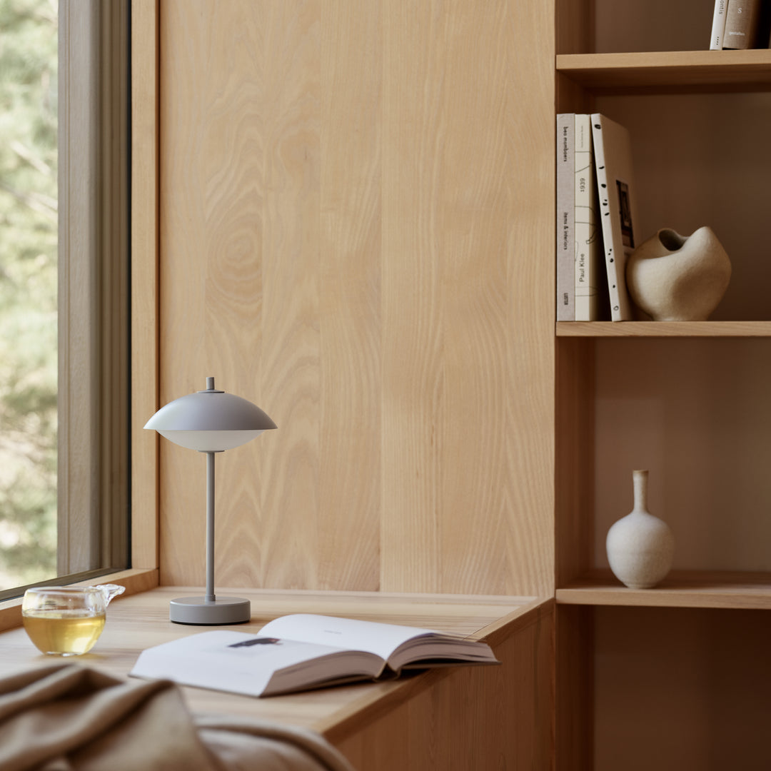 bærbar lampe design av Fritz Hansen