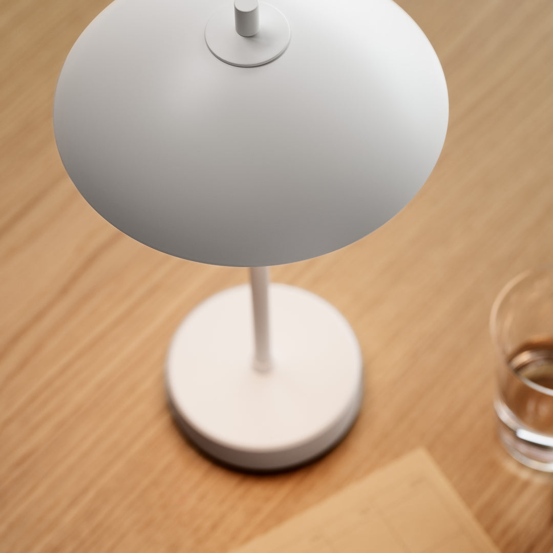 Clam™ Oppladbar Lampe
