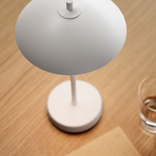 Clam™ Oppladbar Lampe