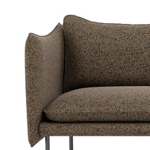 Tidløs Tiki Sofa i beige, en skandinavisk klassiker fra Fogia med myke puter og minimalistisk ramme.