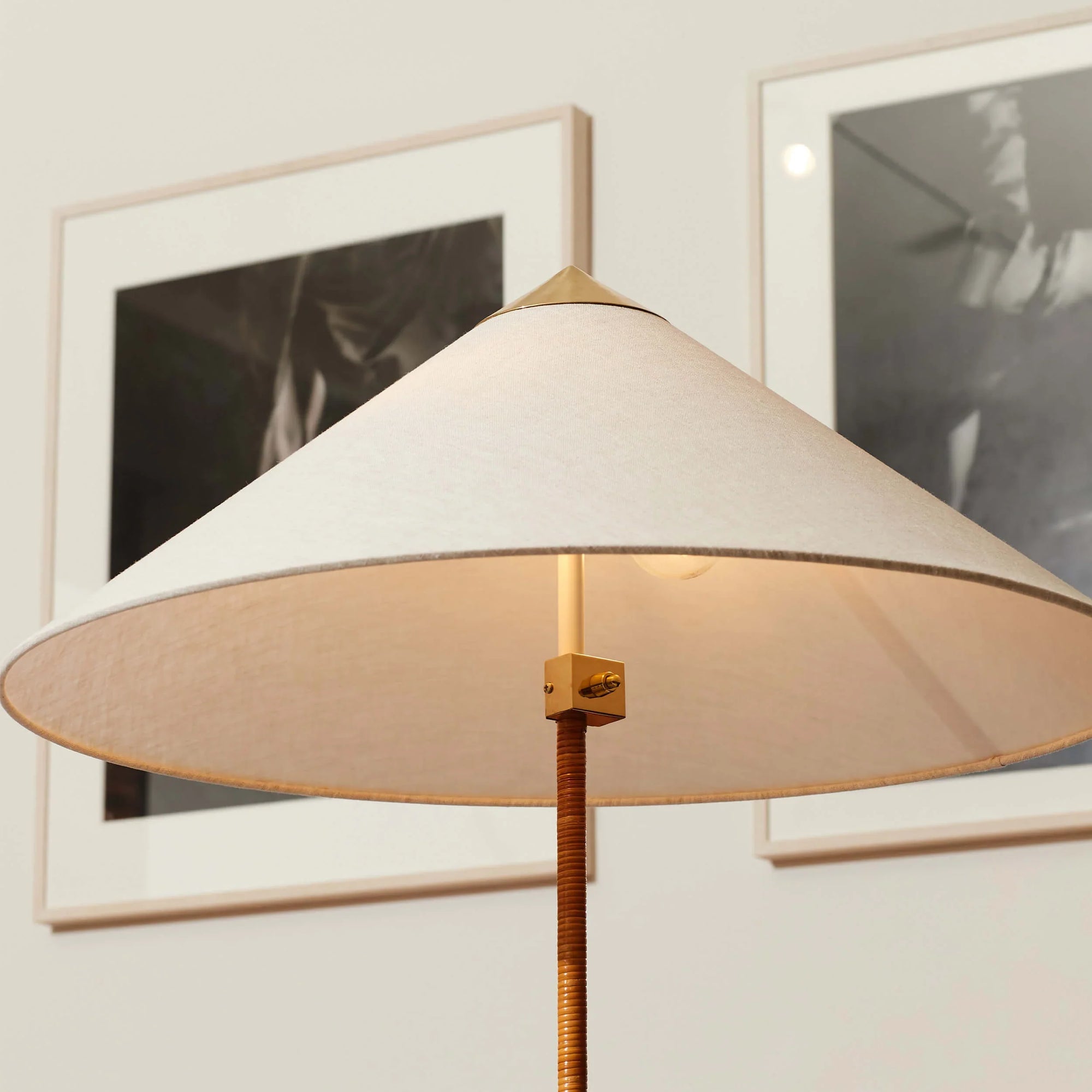 8602 Gulvlampe