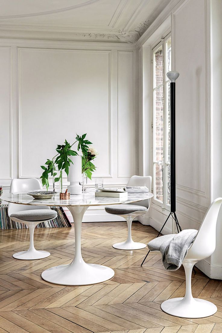 Saarinen Spisebord Hvit