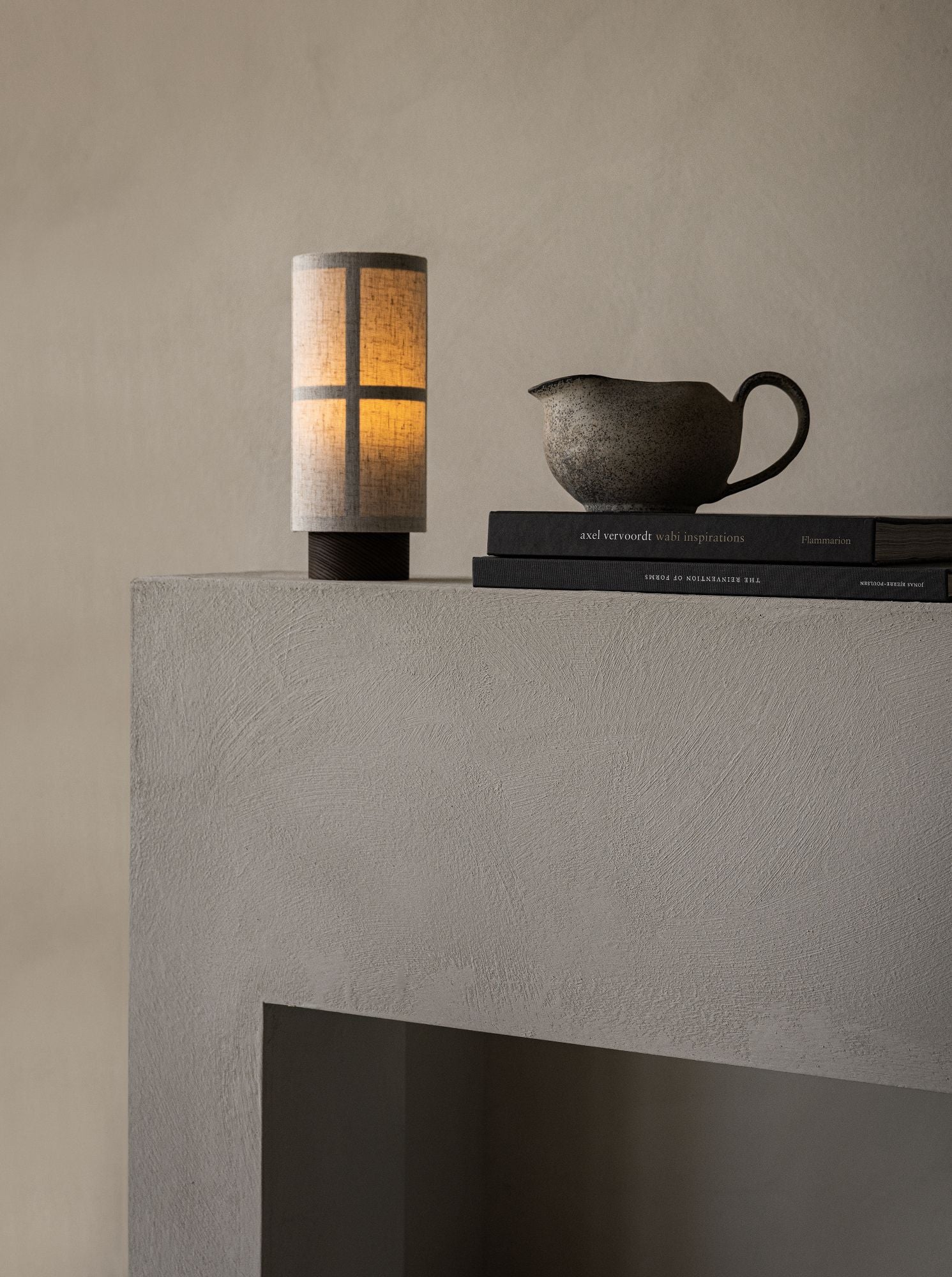 Hashira Oppladbar Lampe