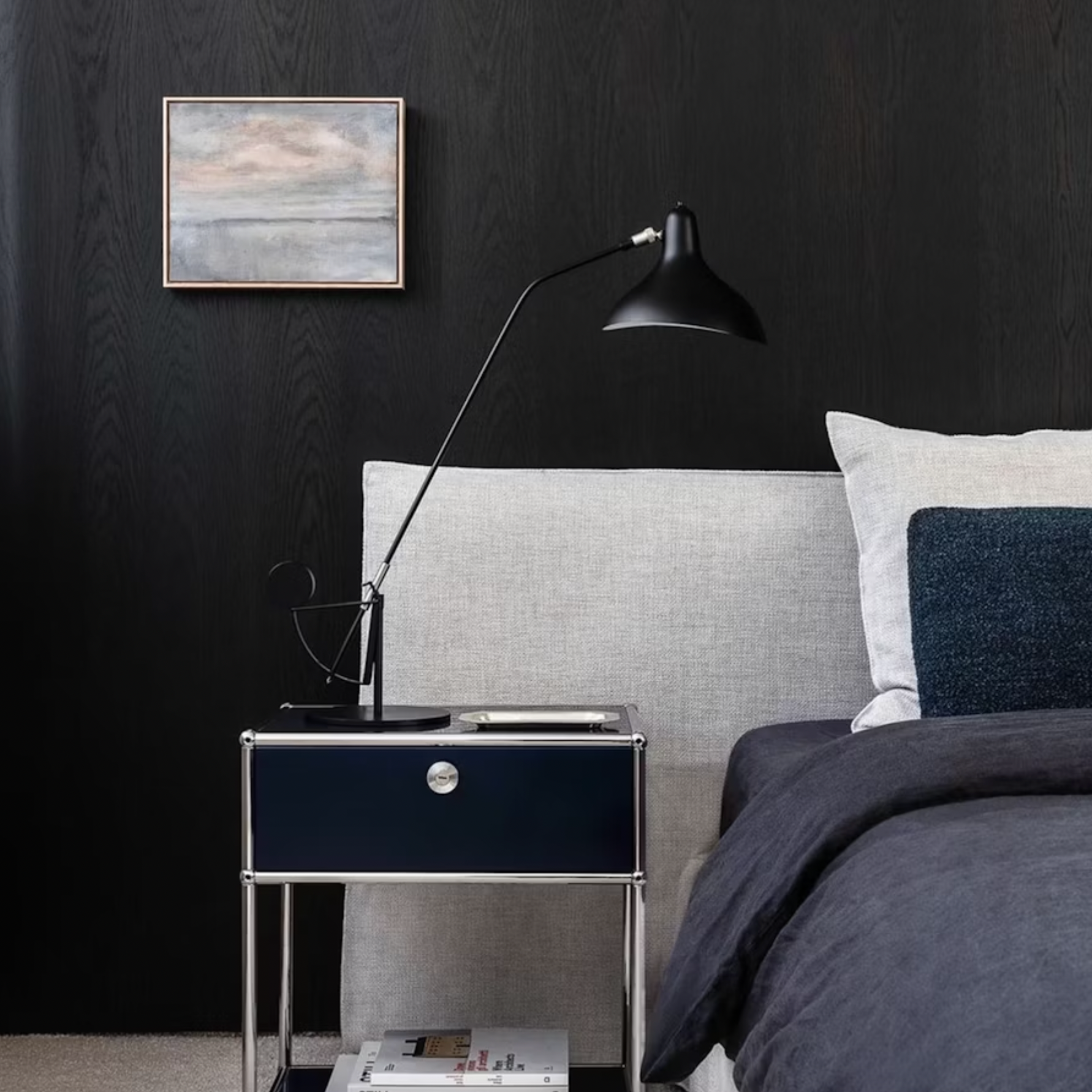 Haller Nattbord 24