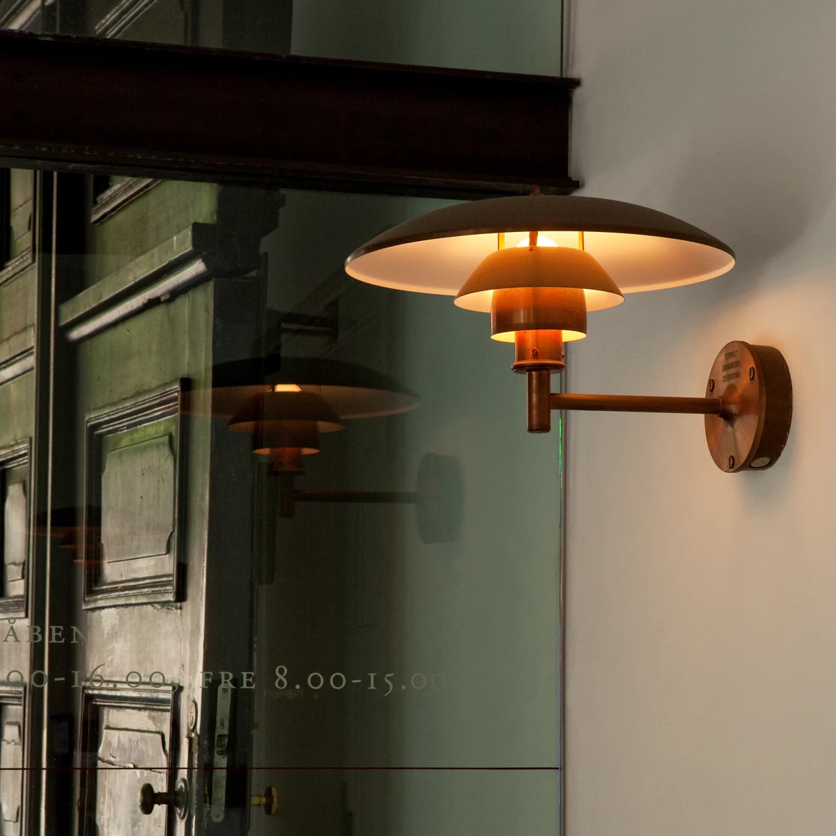 PH 4½-3 Utendørs Vegglampe