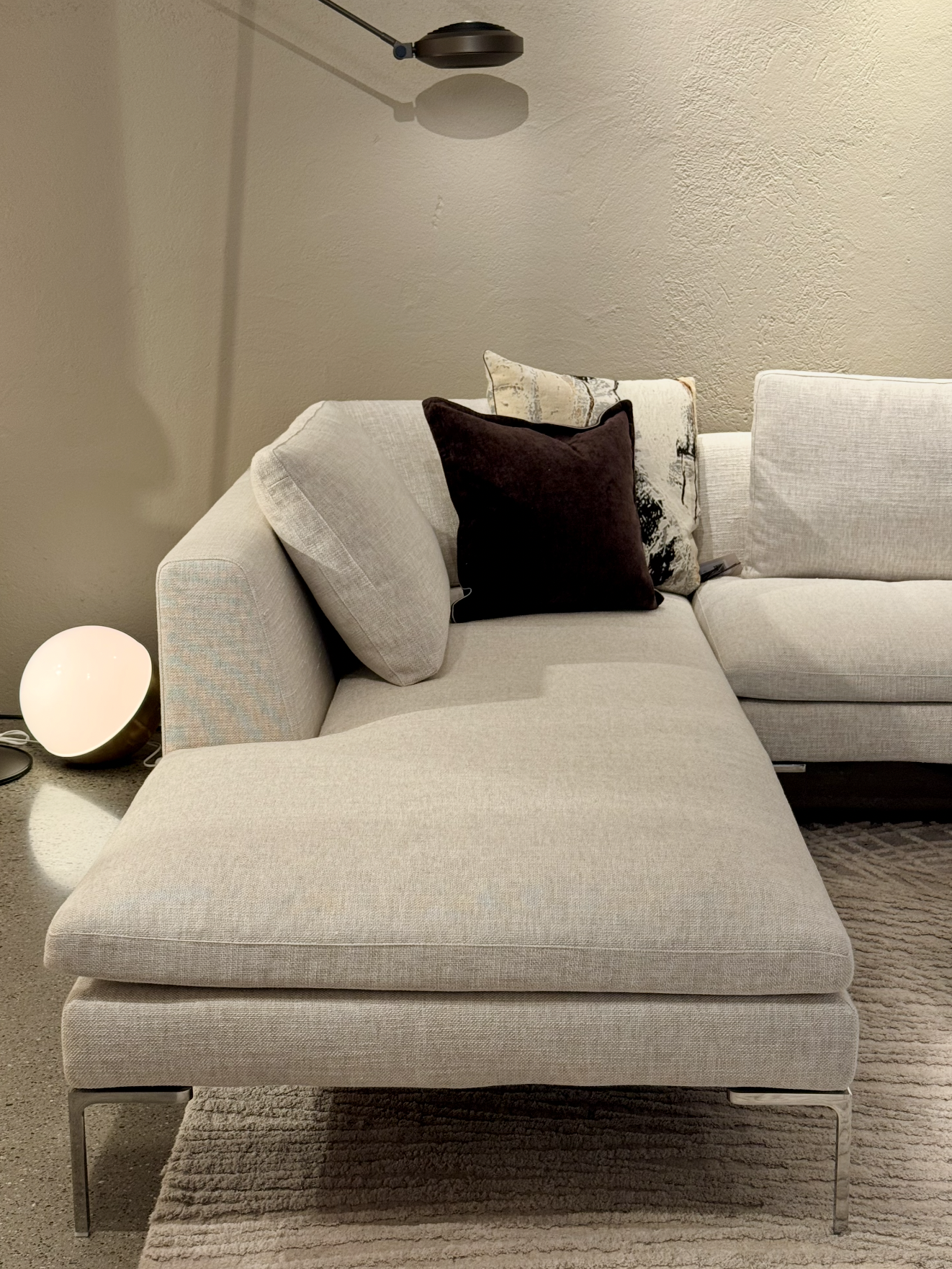 Charles Sofa - Utstillingsmodell