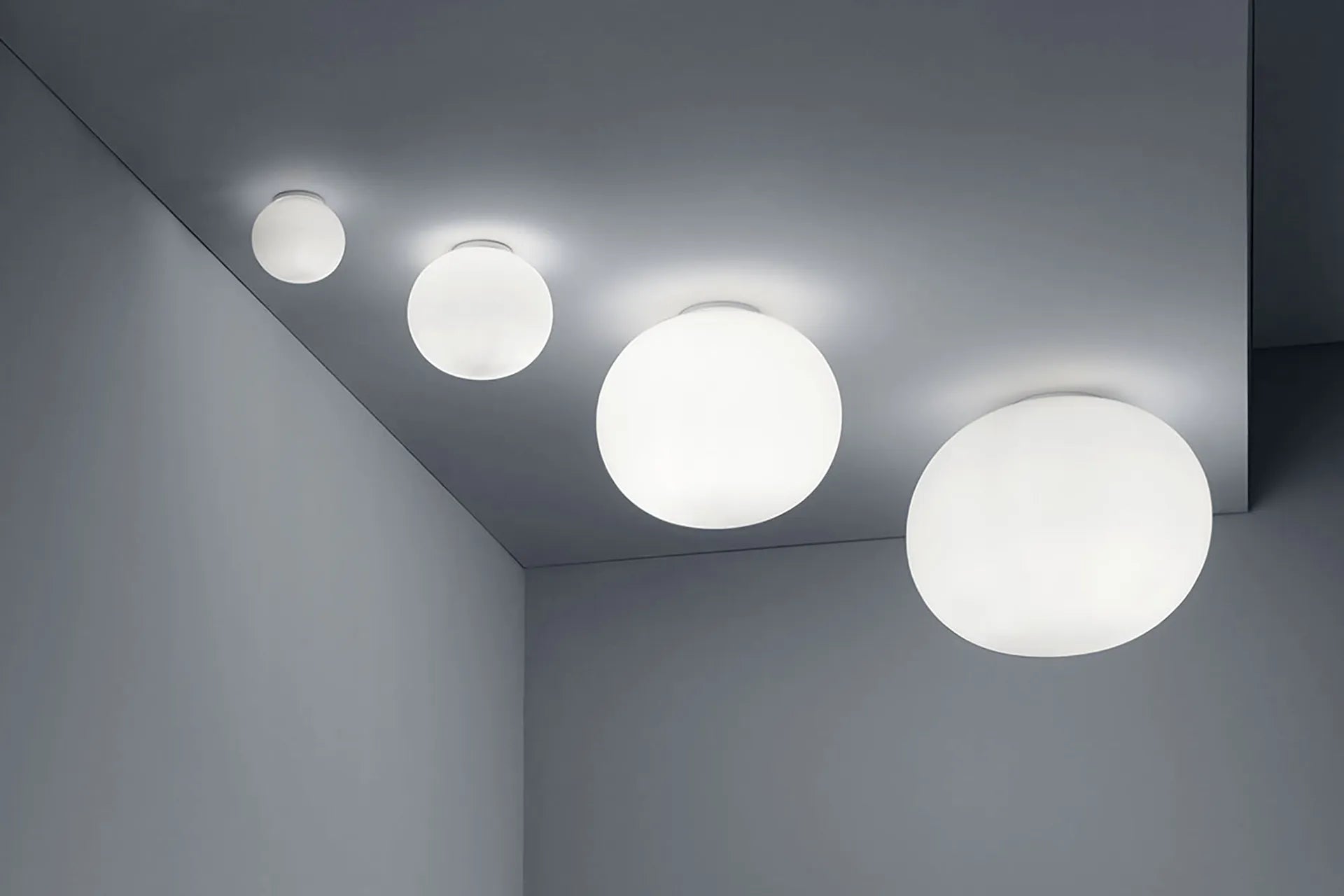 Glo-Ball Zero Ceiling/Wall