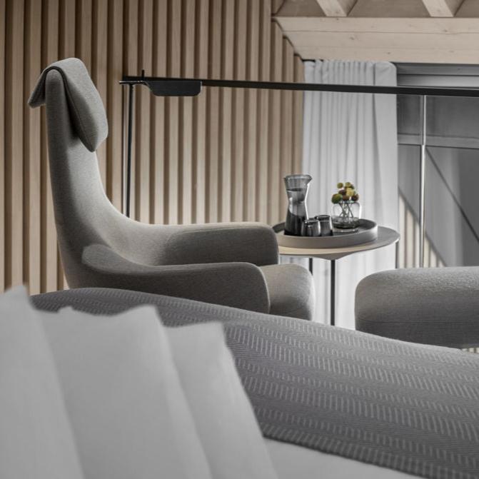 Repos Lounge Chair