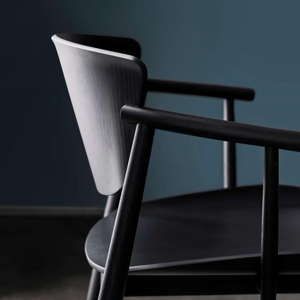 N01™ Spisestol
