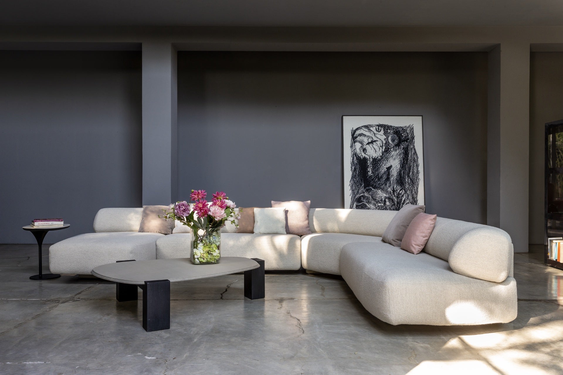Gogan Sofa
