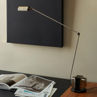 Lumina Daphine bordlampe i Brushed Nickel - elegant med industrielt preg.
