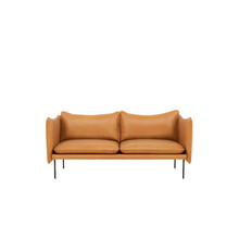Tiki 2-seter Sofa fra Fogia i Cognac skinn, elegant og tidløs klassiker. 
